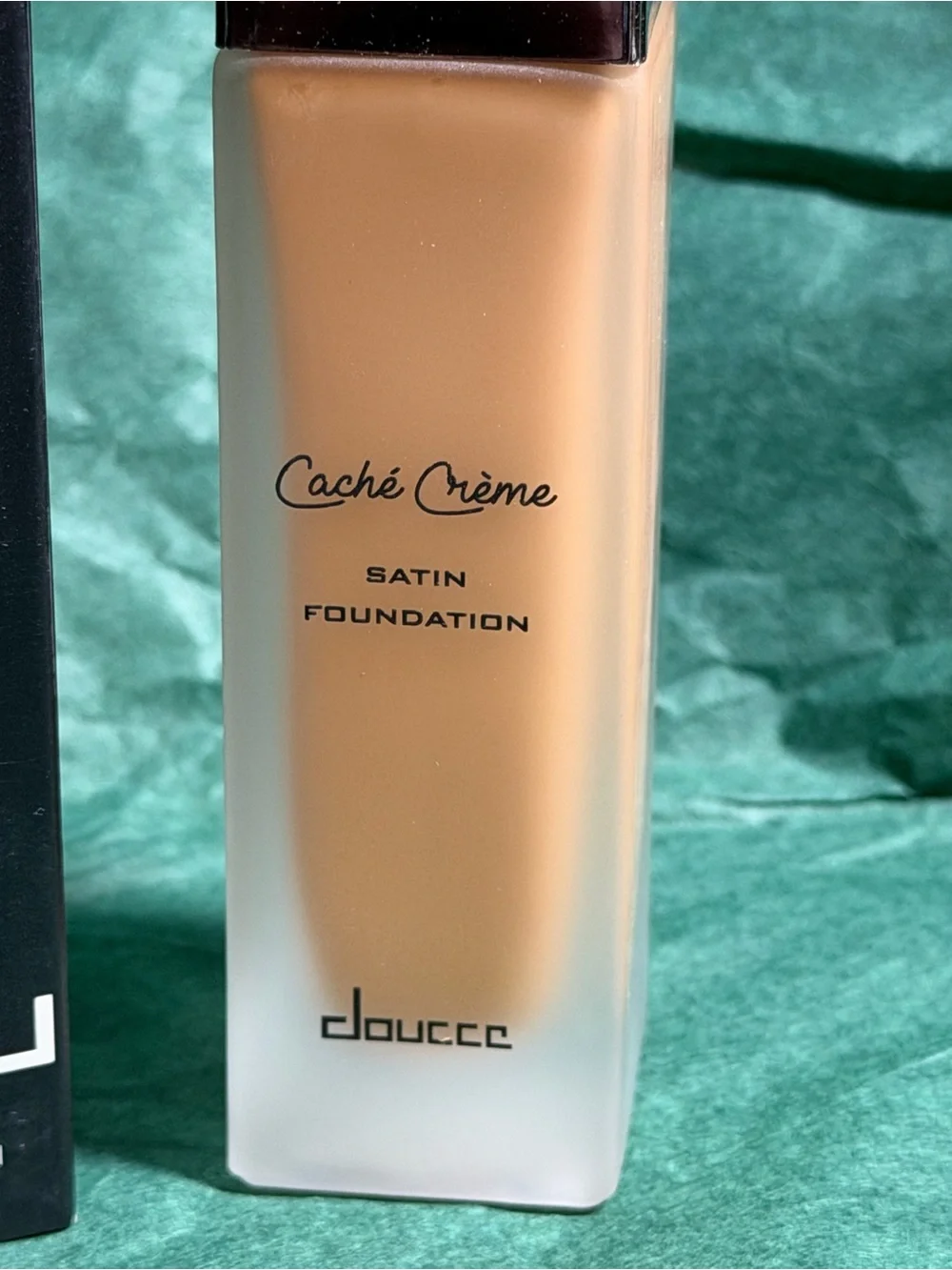 Doucce Satin Foundation Caché Crème - YD11